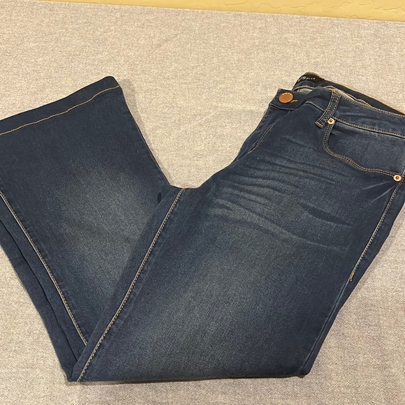 🌞STS Blue Nikki Flare Size 13 - Picture 1 of 3